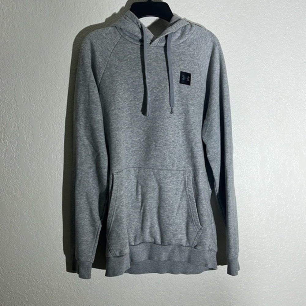 Under Armour men’s sweatshirt